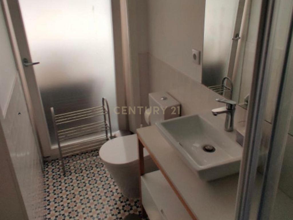 Apartamento T2+1 para Venda na Rua do Bonfim, Porto - Image 12