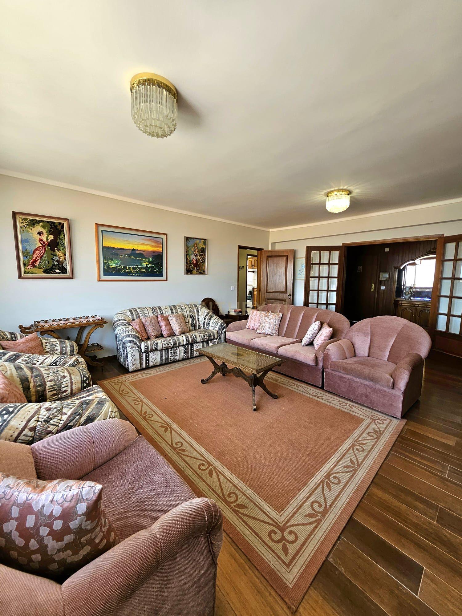 Fotografia 3 de 🏡 APARTAMENTO T4 NO CENTRO DE AVEIRO | GARAGEM FECHADA PARA 2 CARROS