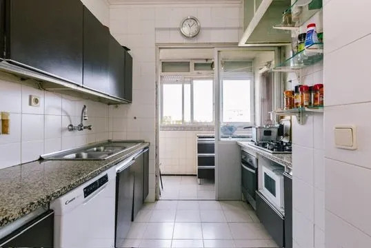 Apartamento T5 com Vista Deslumbrante sobre o Tejo – Olivais - Image 11