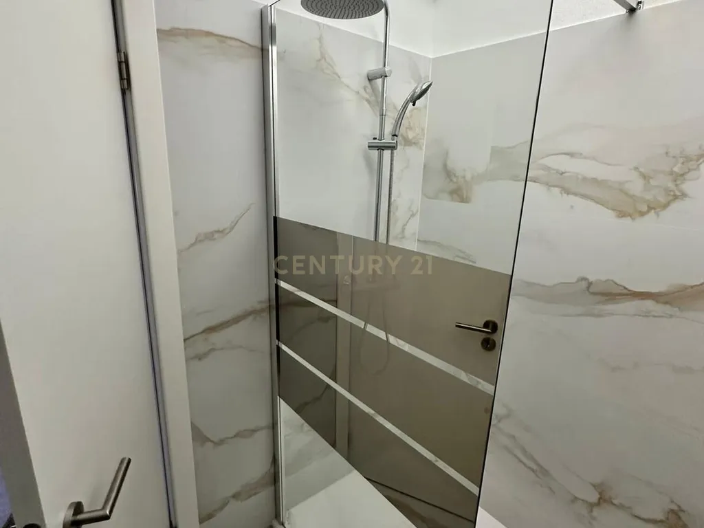 Excelente Oportunidade de Investimento: T3 Totalmente Renovado nas Farinheiras, Paio Pires - Image 8