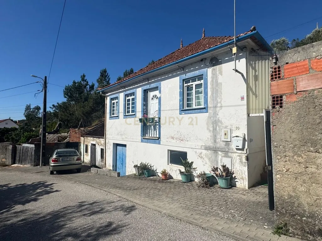 Encantadora Moradia em Pombal com Vista para a Montanha - Image 1