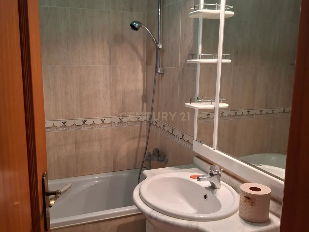 Apartamento T3 para Arrendamento – Coina - Image 6