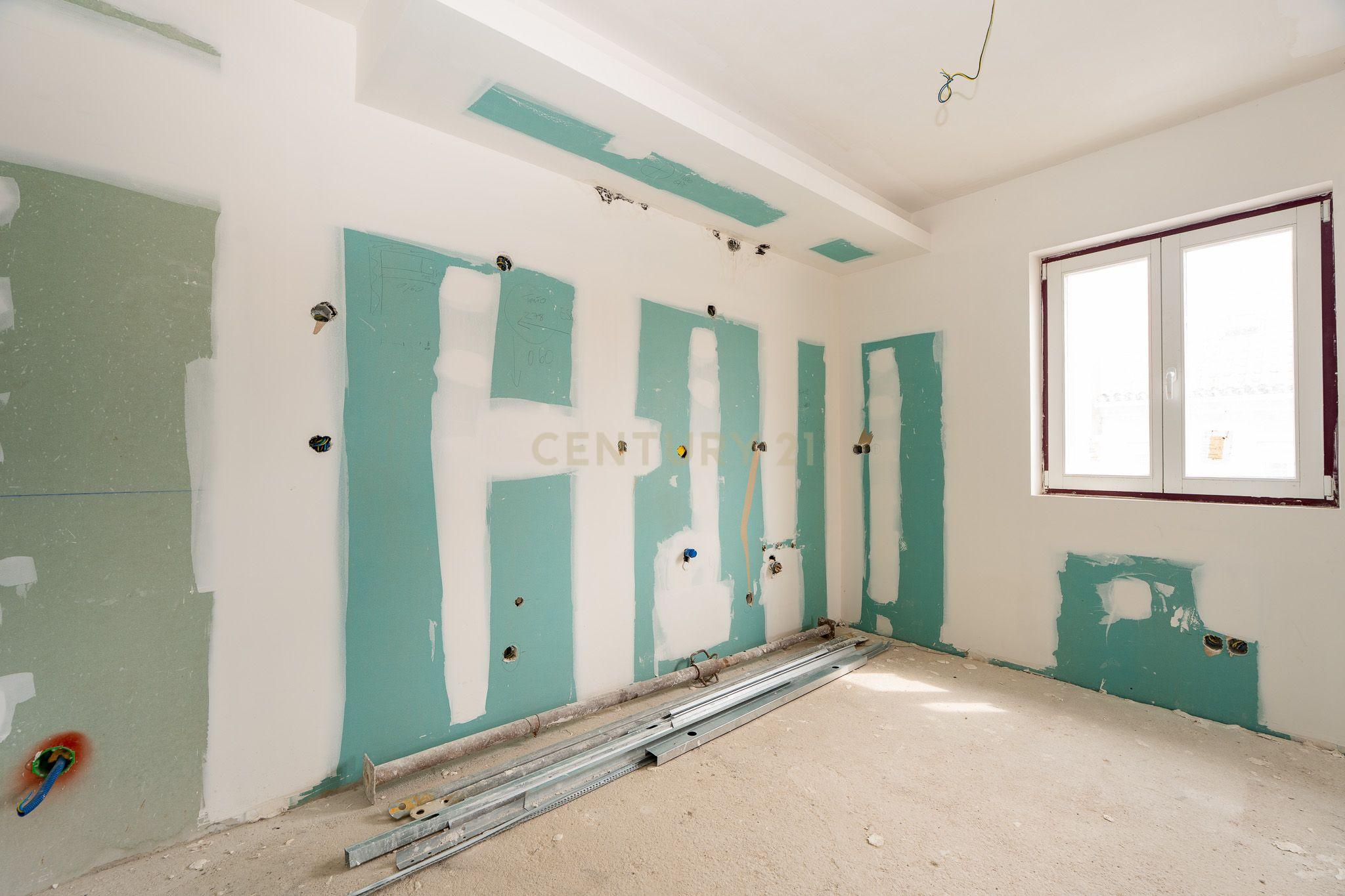 Moradia T4 em Alcântara com Dois Duplex Independentes - Ideal para Habitação e Investimento - Image 10