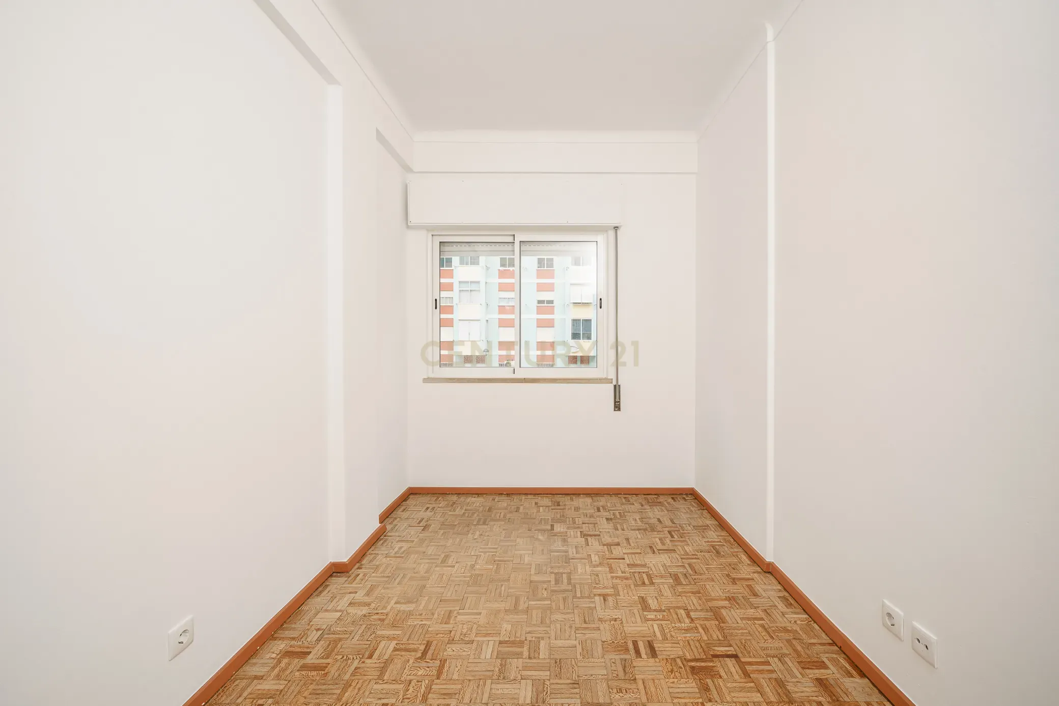T3 Remodelado no Centro de Setúbal- Campo dos Arcos - Image 17