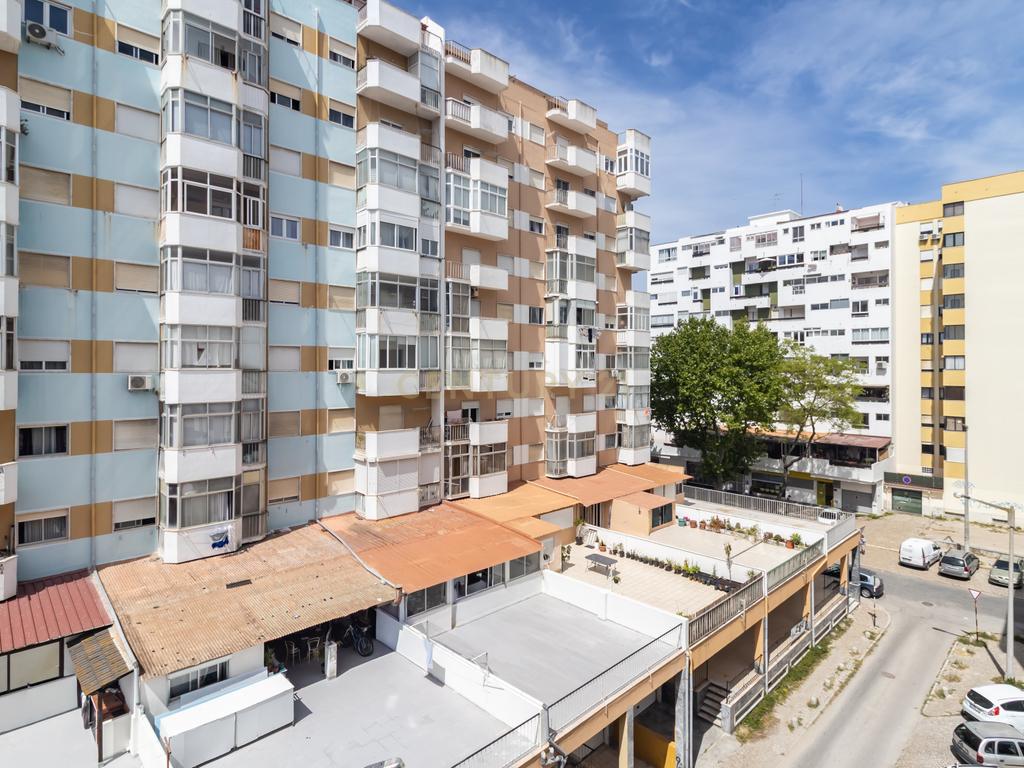 Apartamento T2 para arrendamento no centro da Costa da Caparica - Image 27