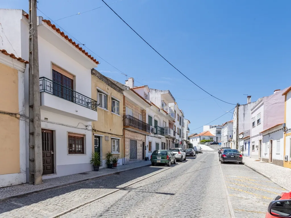 Espaçosa Moradia T3 em Azambuja, Lisboa - Image 31