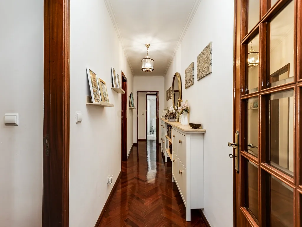 UMA CASA DE SONHO - T4 em Queluz - Image 8