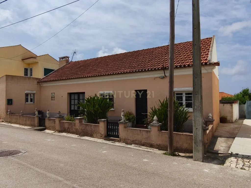 Moradia T4 em Torres Vedras em lote de 625m2 - Image 3