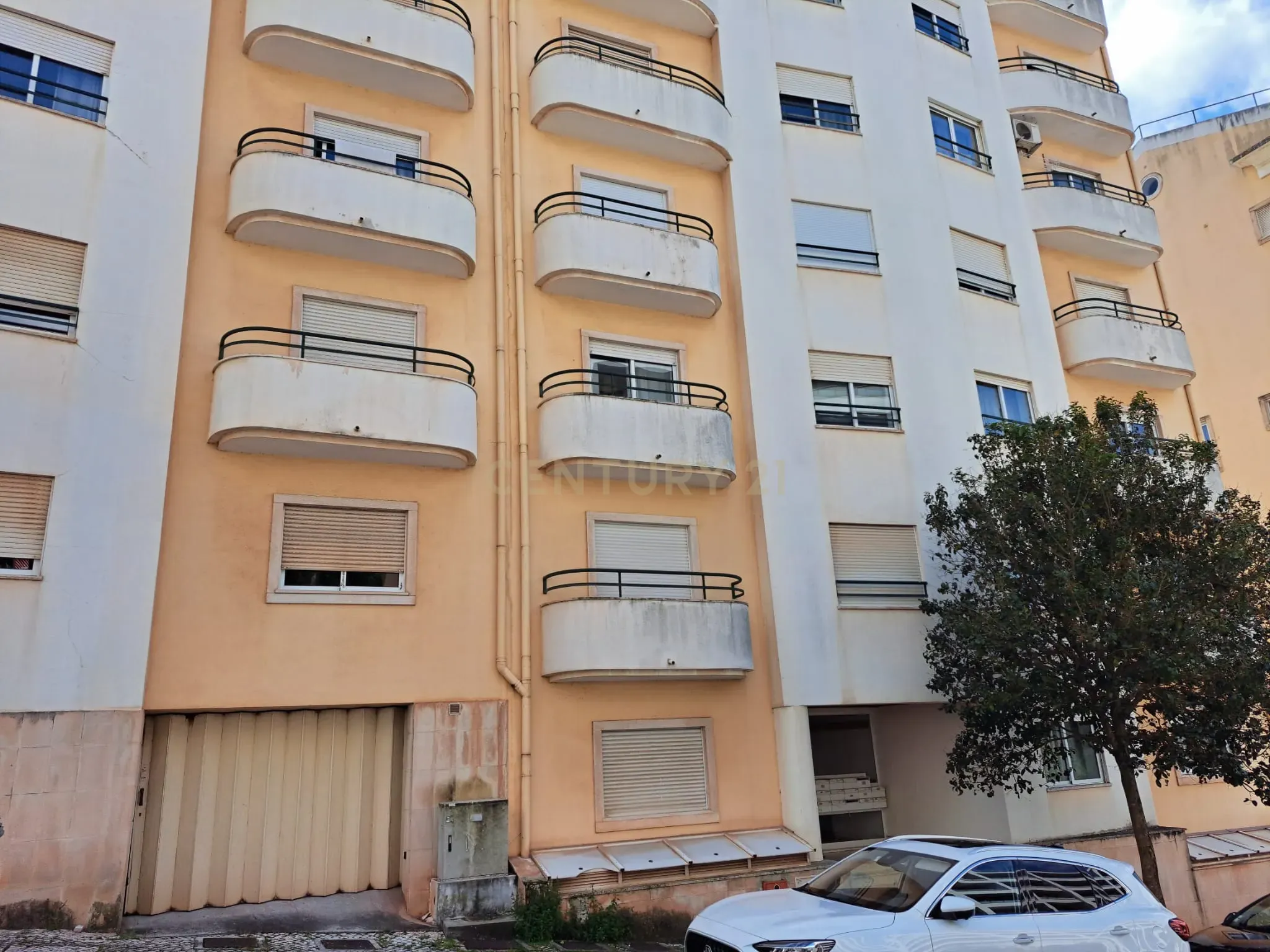 Apartamento T2 para arrendamento – Solum, Coimbra - Image 1