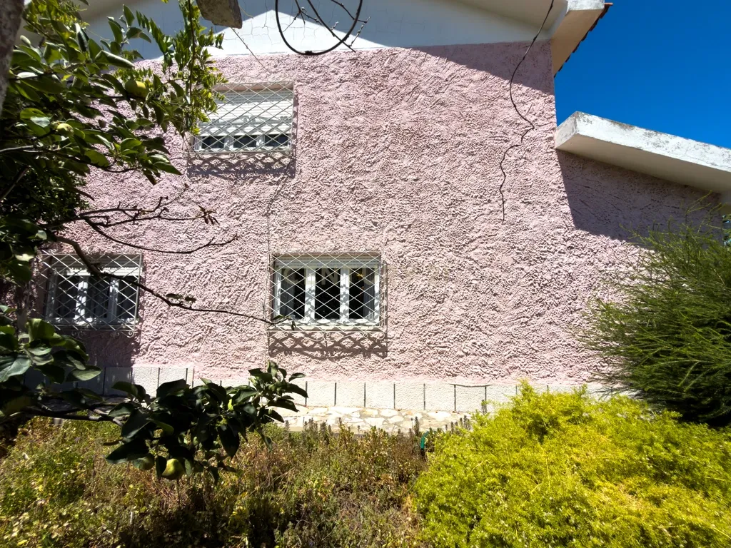 Moradia Isolada T5 de 300 m2 num lote de 900m2 - Image 41