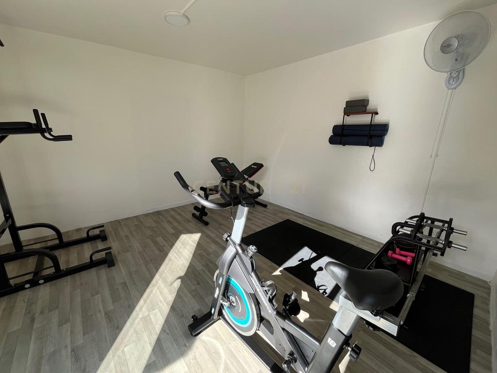 Moradia com quatro apartamentos independentes, três T2 e um T3 em Atouguia da Baleia. Ideal para famílias ou grupos, preparada para turismo ou para arrendamento de longa duração. - Image 44