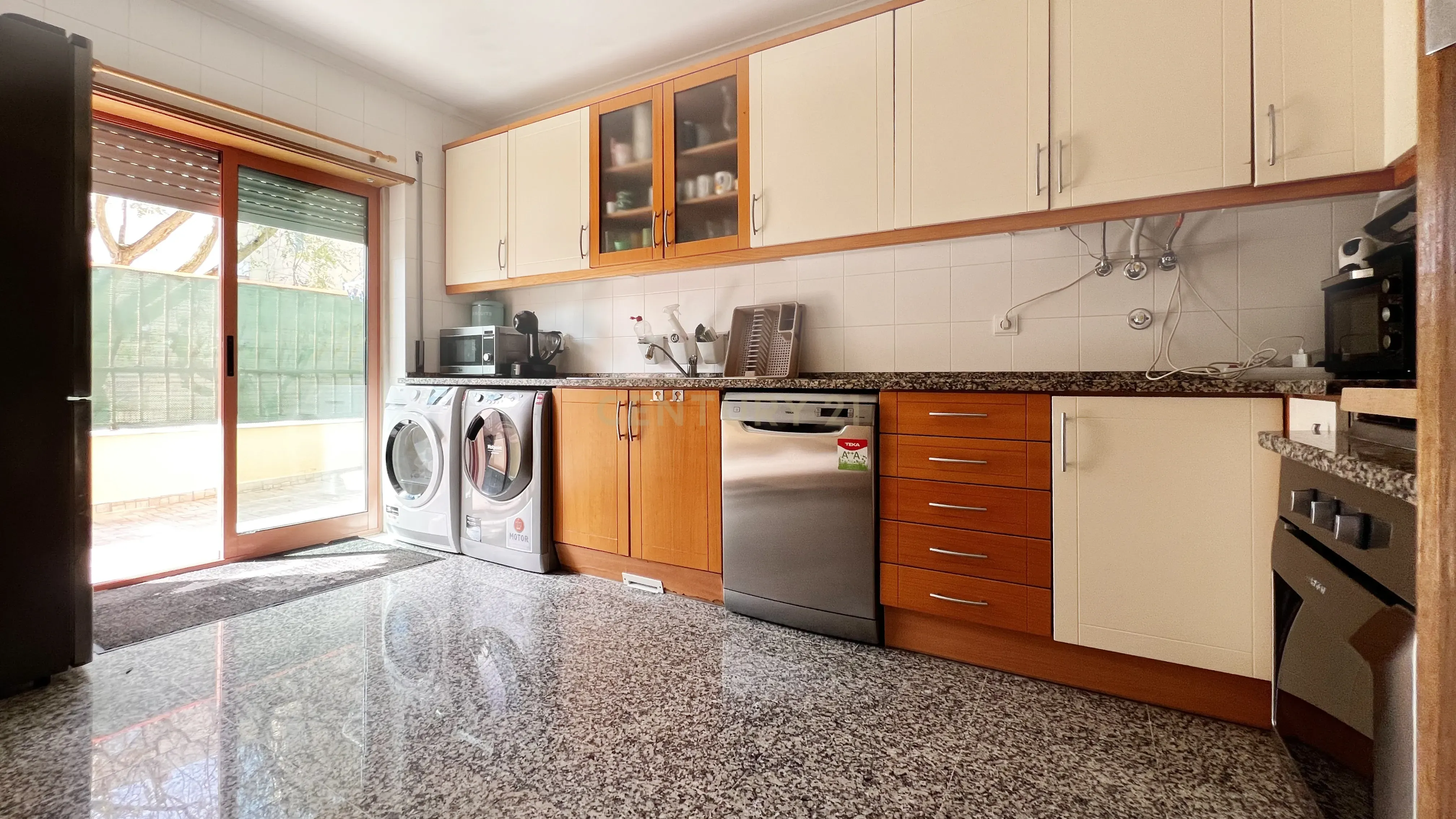 T2 +1 Ramada - Image 15
