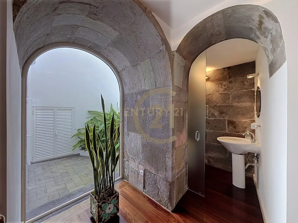Luxuosa Moradia com Vista Mar em Angra do Heroísmo - Image 42