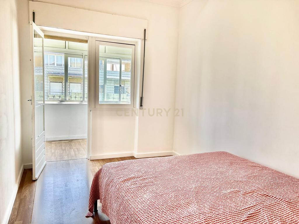 Apartamento T1 para Arrendamento – Costa da Caparica (5 min da Praia) - Image 16