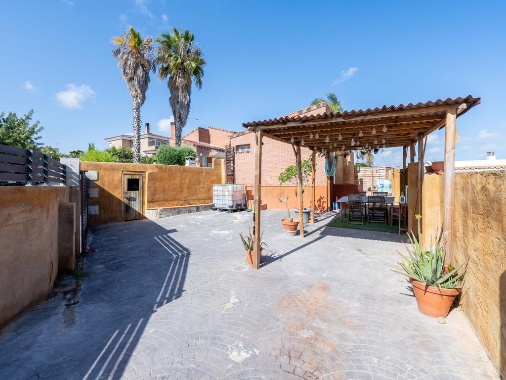 Moradia com apartamento anexo e piscina em “Els Pallaresos” - Image 63