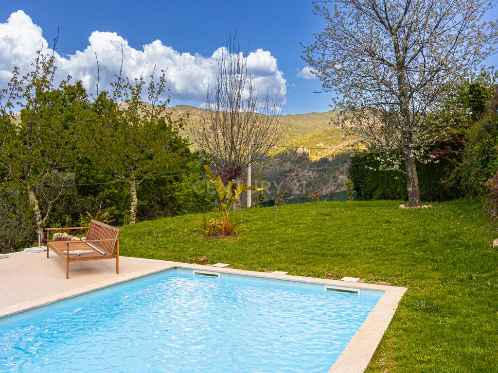 Um Refúgio no Gerês com 2 casas junto ao Rio  - Image 69