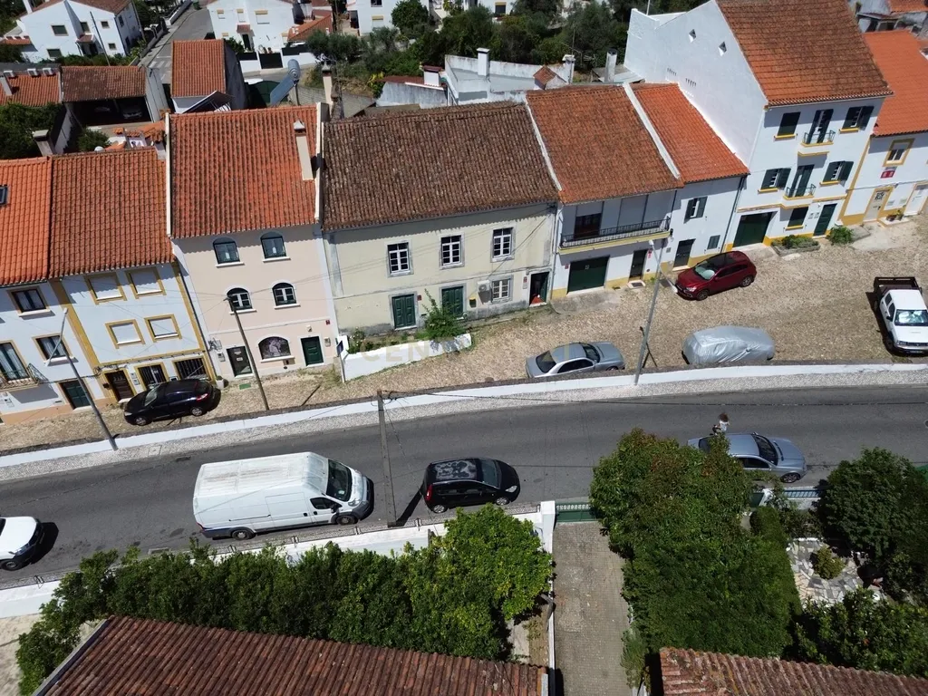 Moradia T9 com 3 pisos em Sardoal – Excelente Oportunidade de Investimento - Image 1