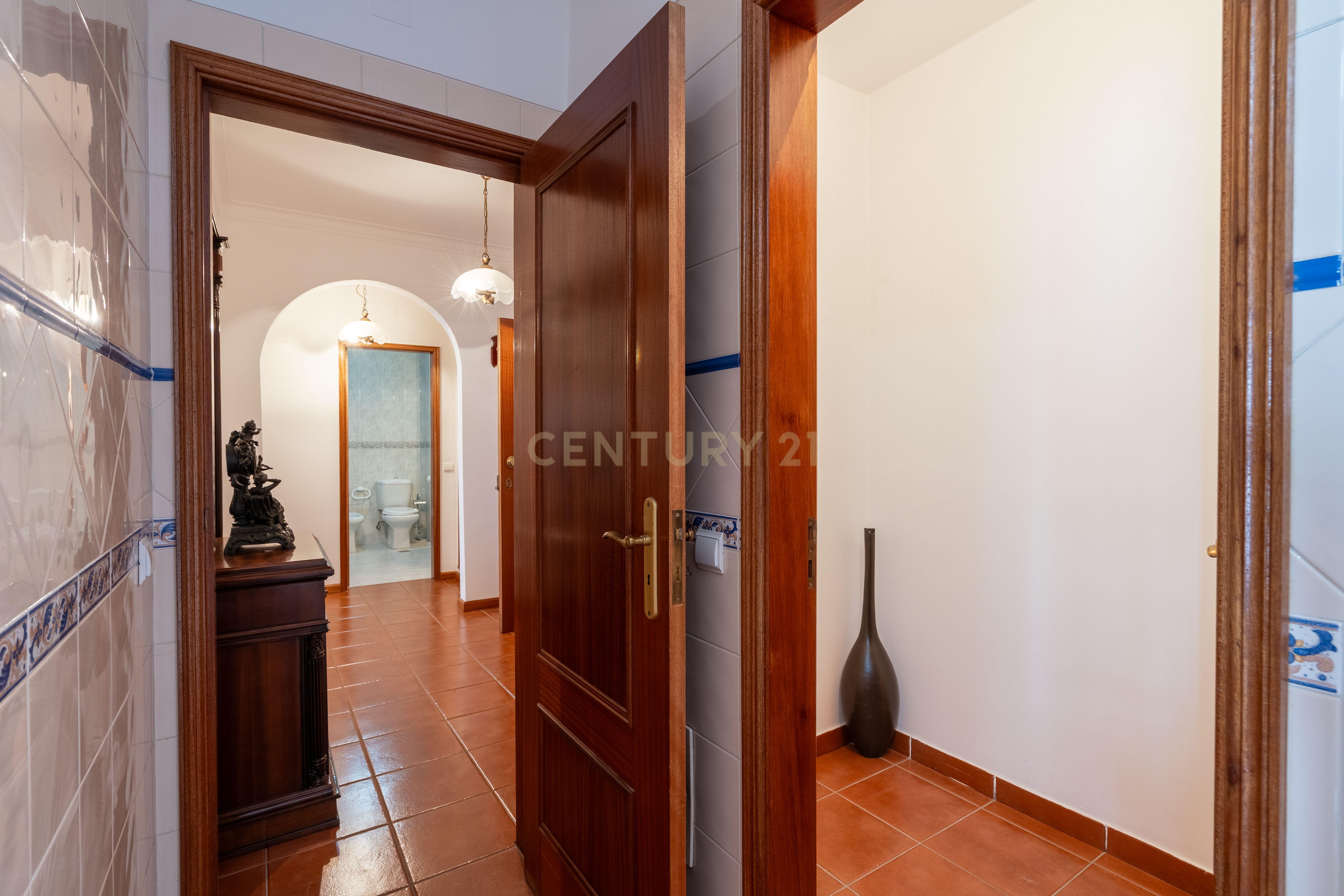 Fotografia 12 de Moderno T1 em Lousã, quase novo e pronto a habitar