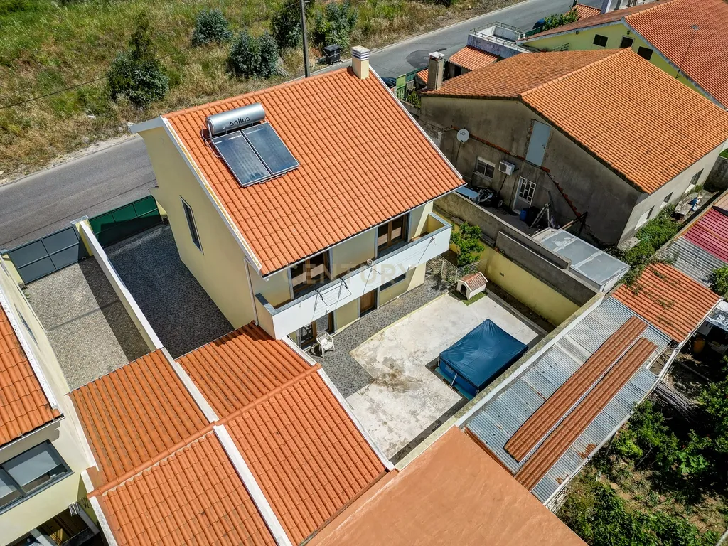 Moradia T4 Isolada Duplex com Box em Adroana, Alcabideche - Image 47