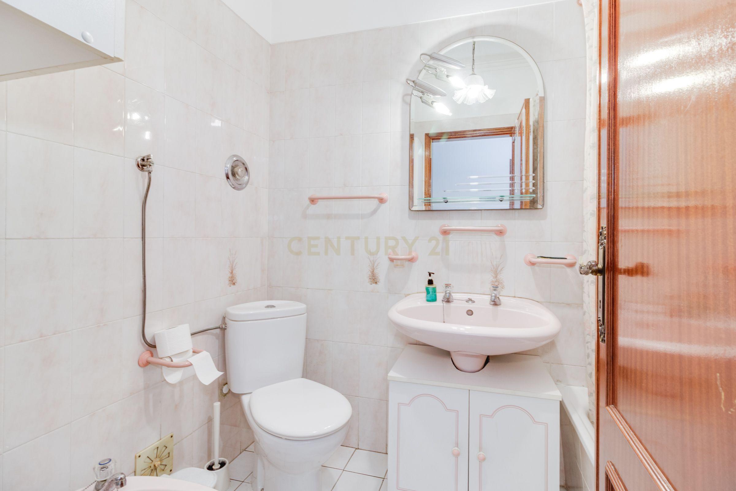 Fotografia 7 de Apartamento T3 com 1 Parqueamento | Agualva-Cacém