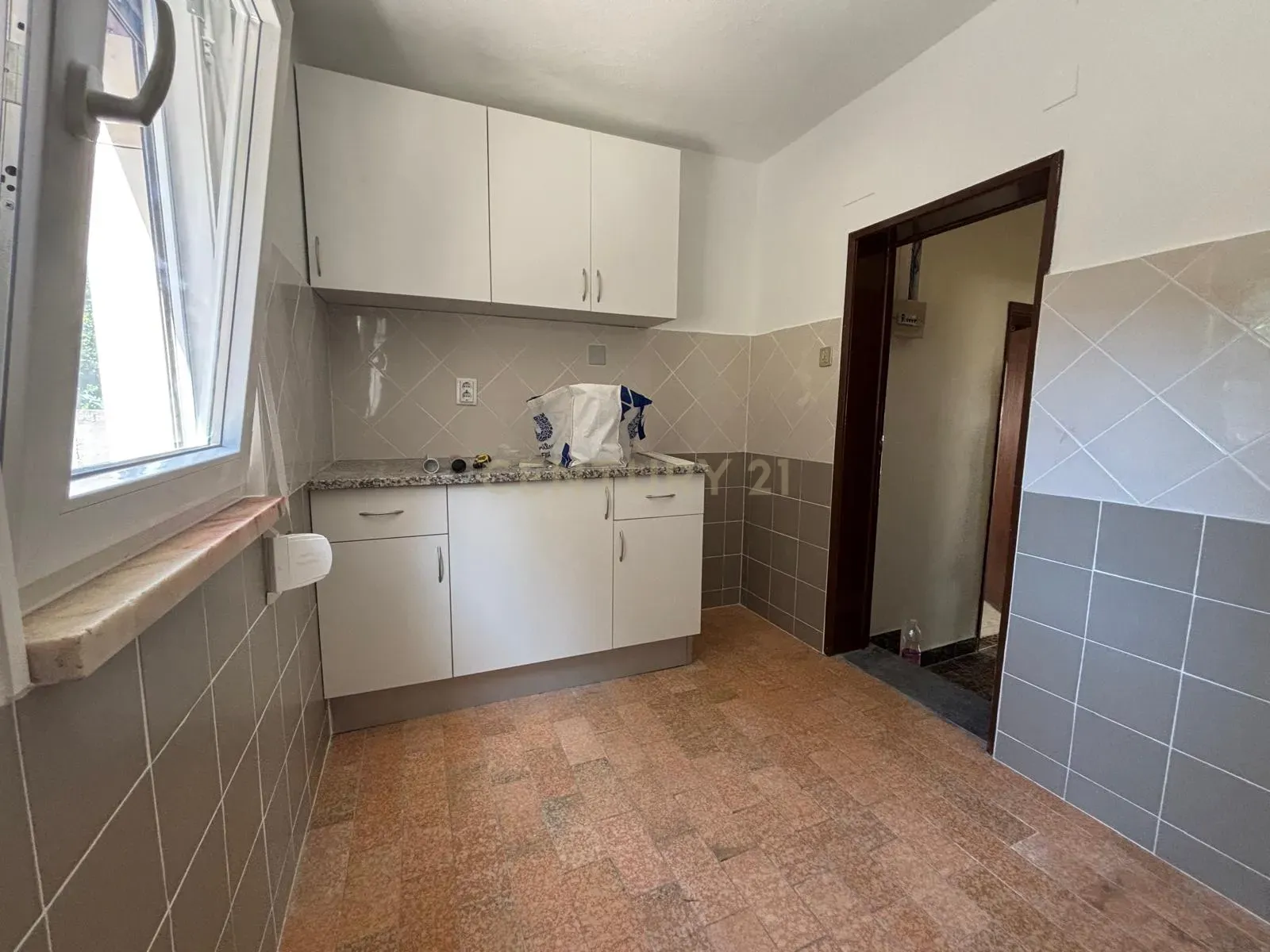 Fotografia 9 de R/C de moradia renovada com Vista Campestre em Albergaria dos Doze, Pombal - ARRENDAMENTO