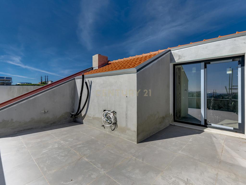 Moradia T4 com piscina em Caneças - Image 54