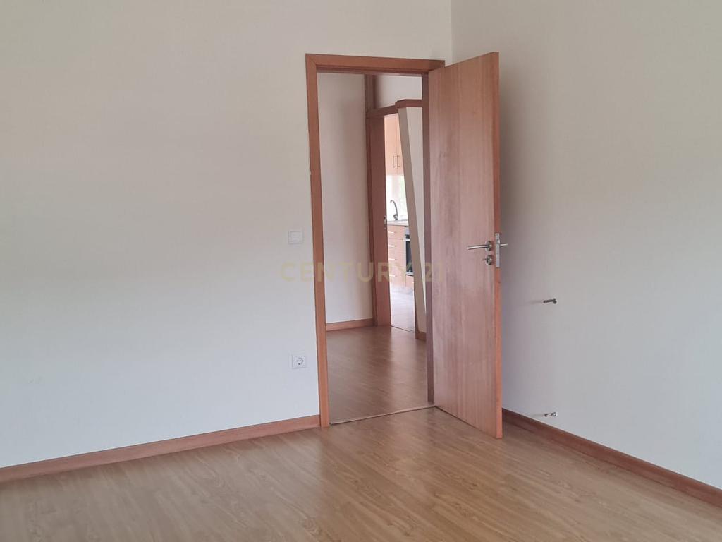 Apartamento T2 Povoa de Lanhoso  - Image 10