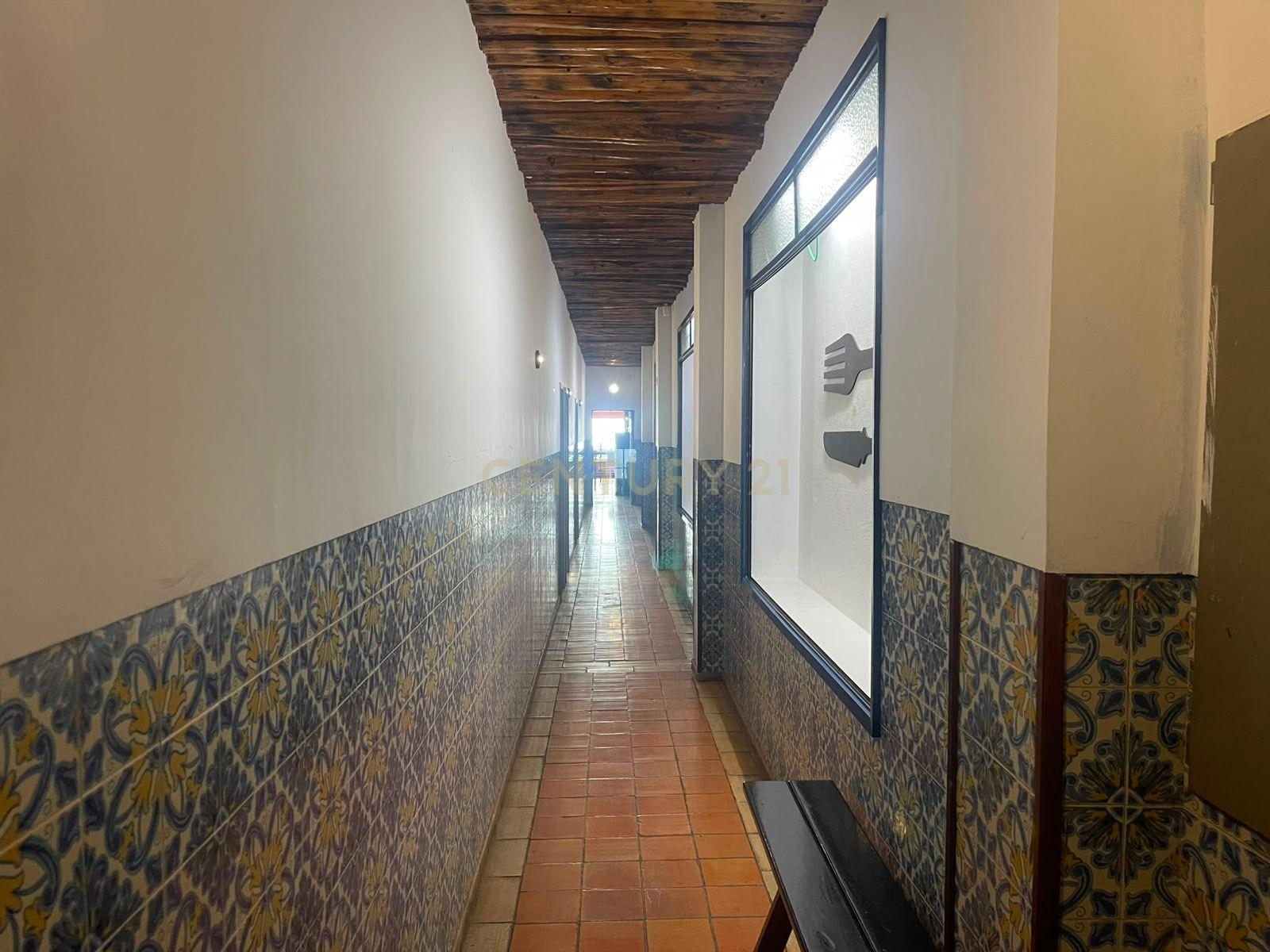 Fotografia 8 de Oportunidade de Negócio — Bar/Restaurante no Centro de Santa Cruz das Flores