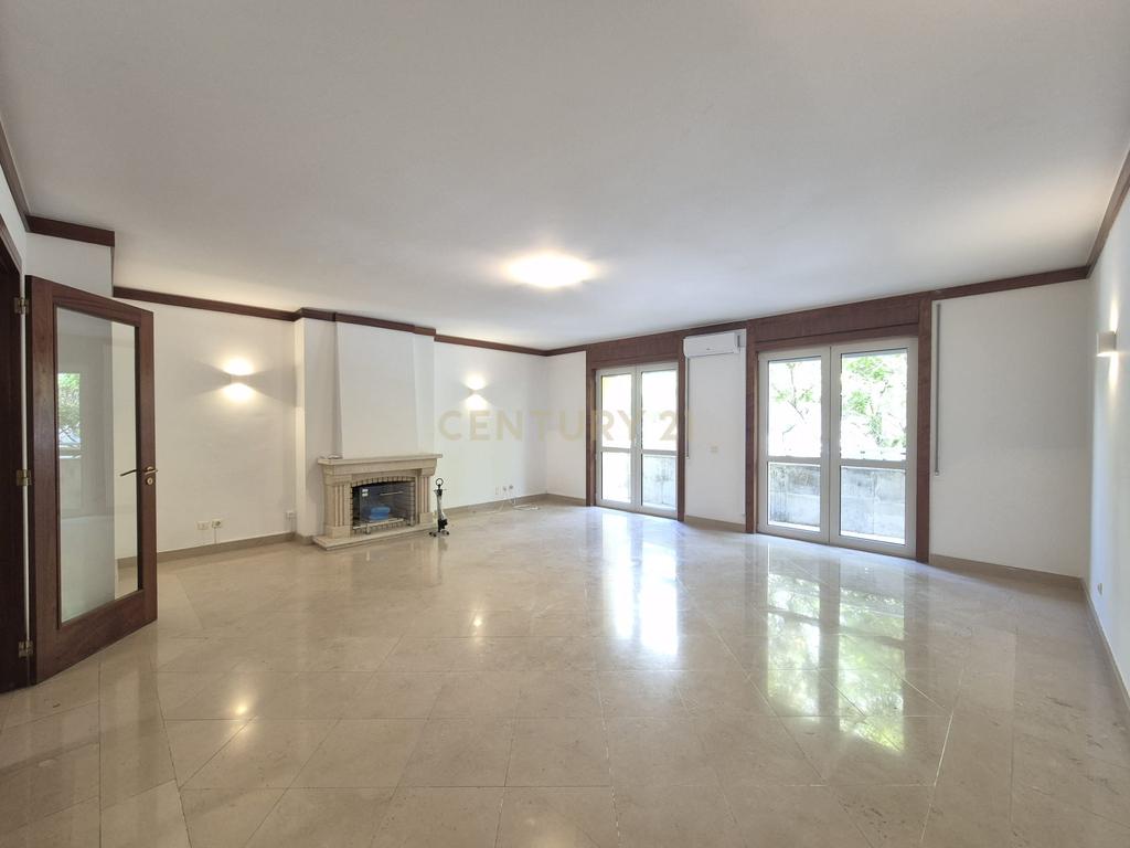 Espaçoso Apartamento T4 no Parque das Nações, Lisboa, com Garagem - Image 6