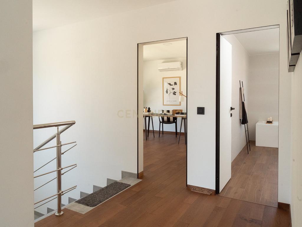 🏡 Casa nova em Cunit – Design, eficiência e conforto junto ao mar Estreie o seu lar ideal na rua Havana em Cunit! - Image 8