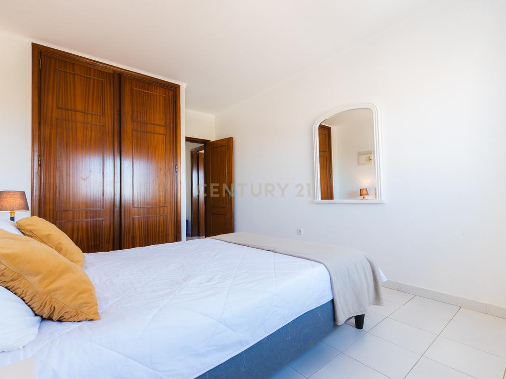 T2 com lugar de garagem, Vista Mar e Vista Rio na Praia da Rocha - Image 19