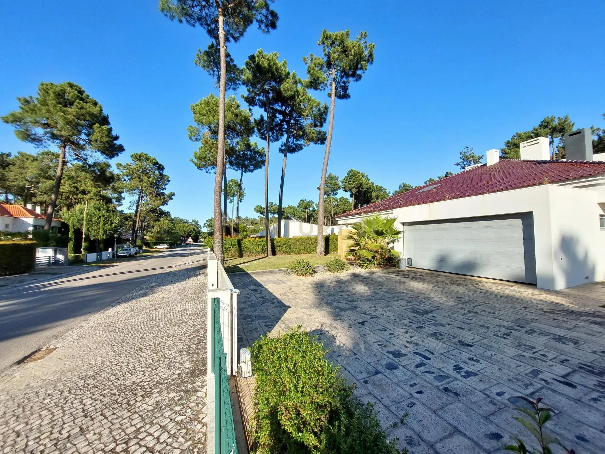 Moradia T4 | Grande terreno com 1760m2 | Piscina - Image 40