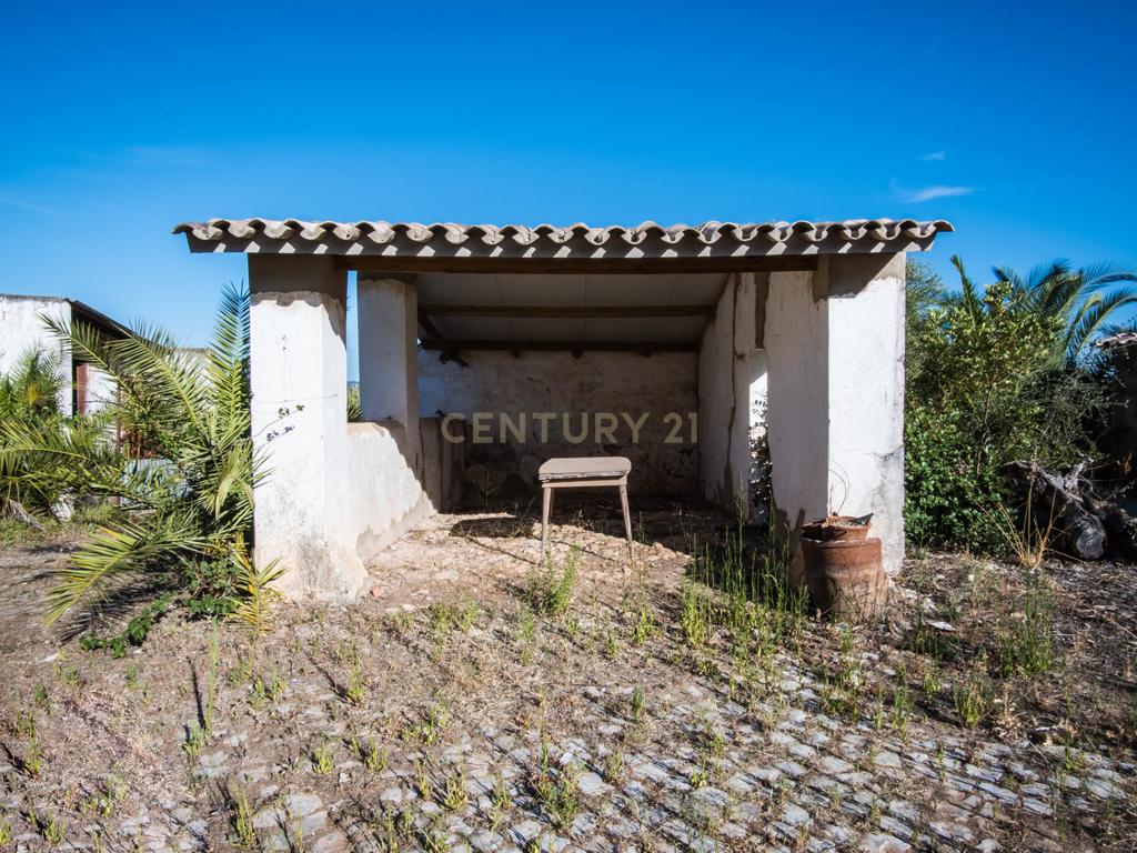 Quinta com moradia senhorial T6 e terreno de 2,49 hectares em Alcaria, Paderne, Albufeira - Image 23