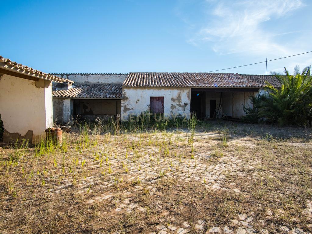 Quinta com moradia senhorial T6 e terreno de 2,49 hectares em Alcaria, Paderne, Albufeira - Image 22