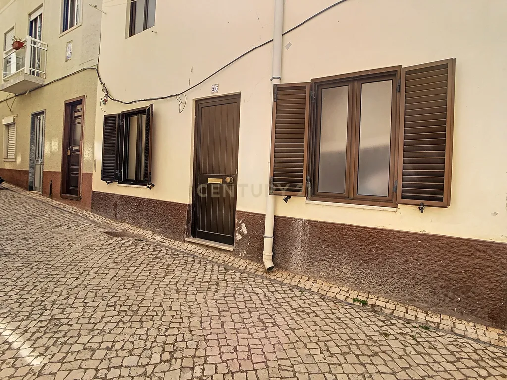 Apartamento T1 - Centro Histórico Nazaré - 50m da Praia - Image 18