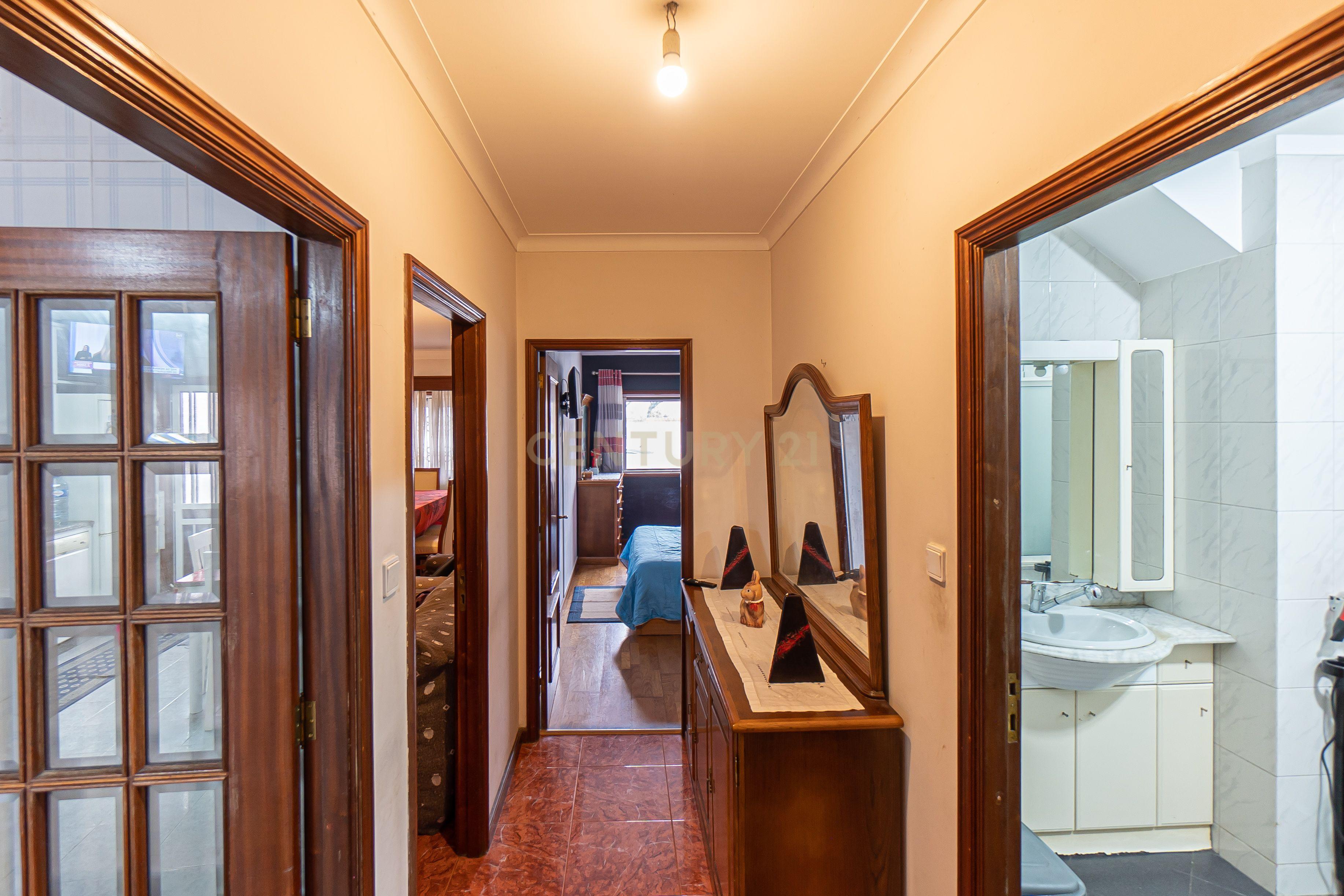 Andar Moradia T2 em Vila Nova da Telha – Oportunidade Única! - Image 5