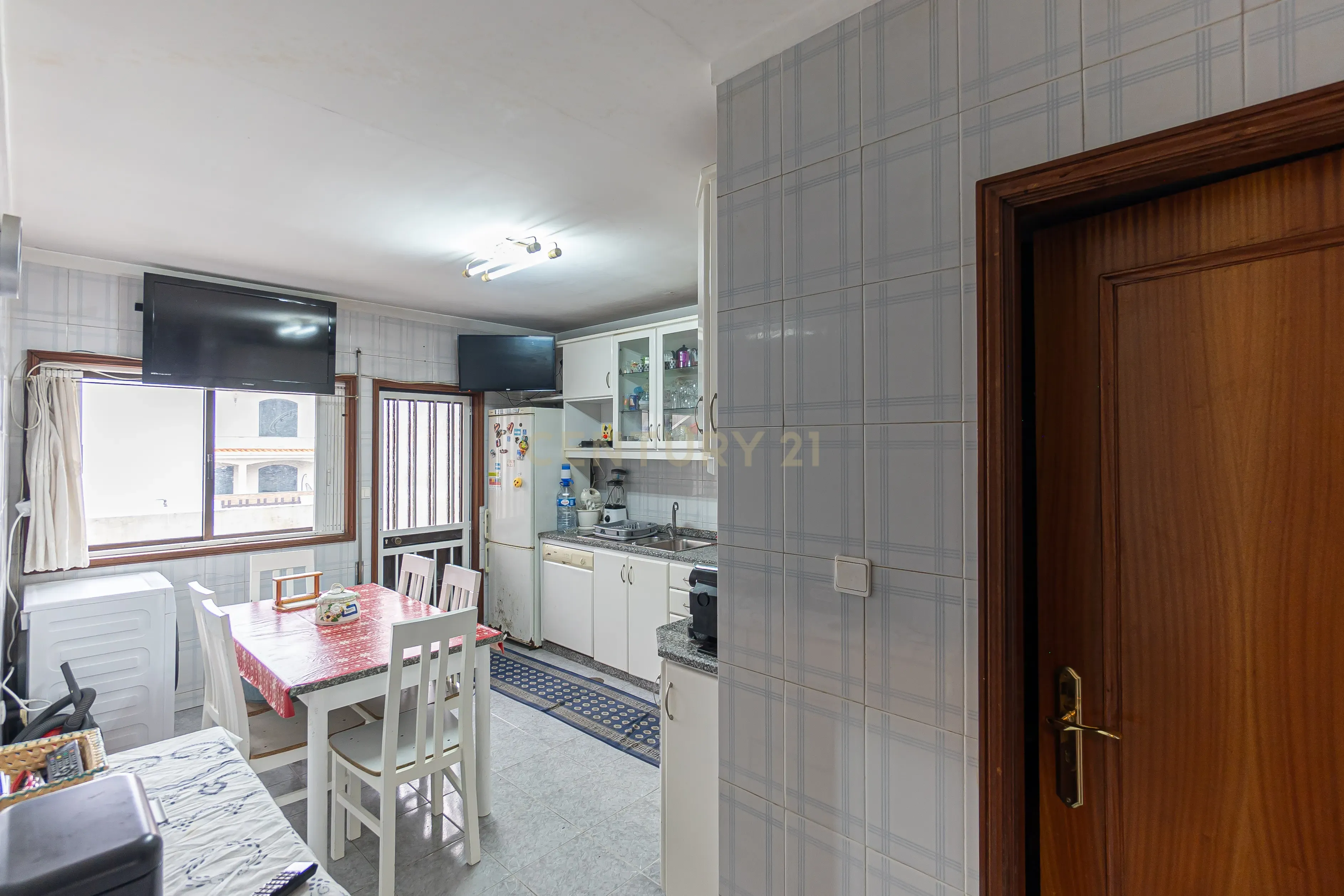 Andar Moradia T2 em Vila Nova da Telha – Oportunidade Única! - Image 7