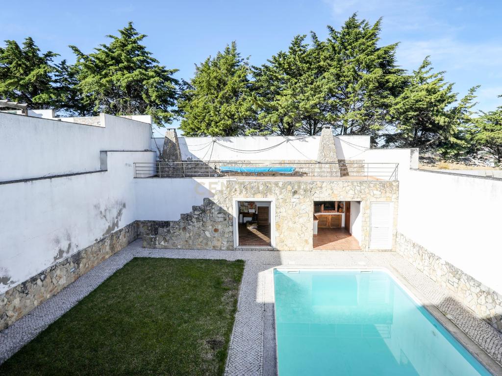 Moradia em Caneças, com piscina, sótao e um anexo com churrasqueira e quarto independente - Image 35