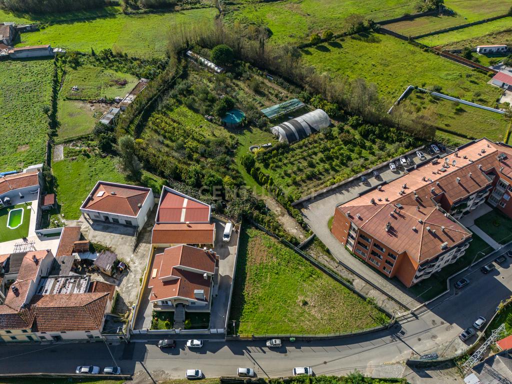 Terreno Rústico com árvores de Fruto em Serzedo Vila Nova de Gaia - Image 4