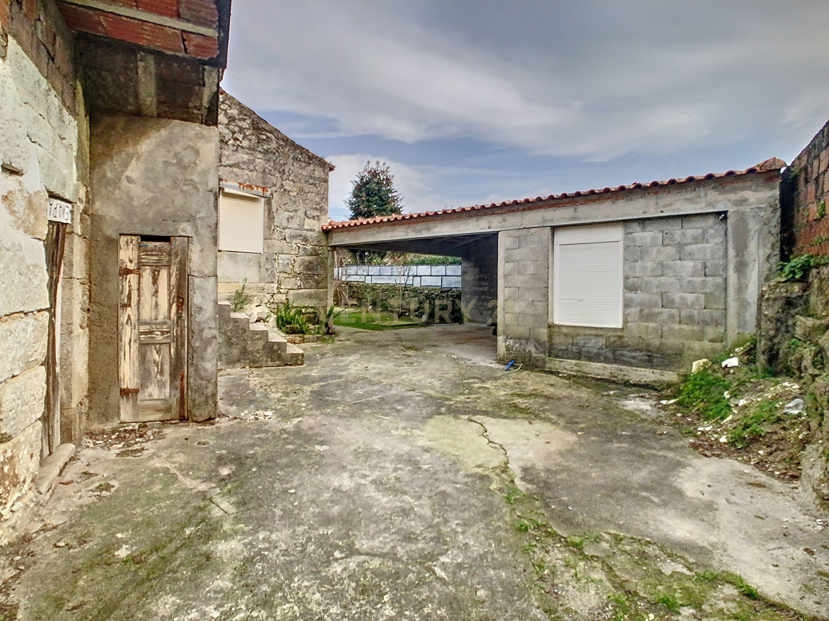 Moradia em Anha para restauro - Image 3