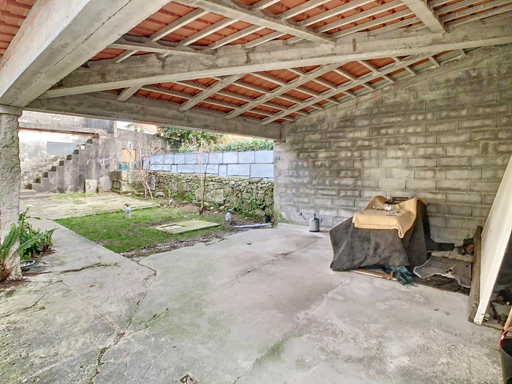 Moradia em Anha para restauro - Image 4