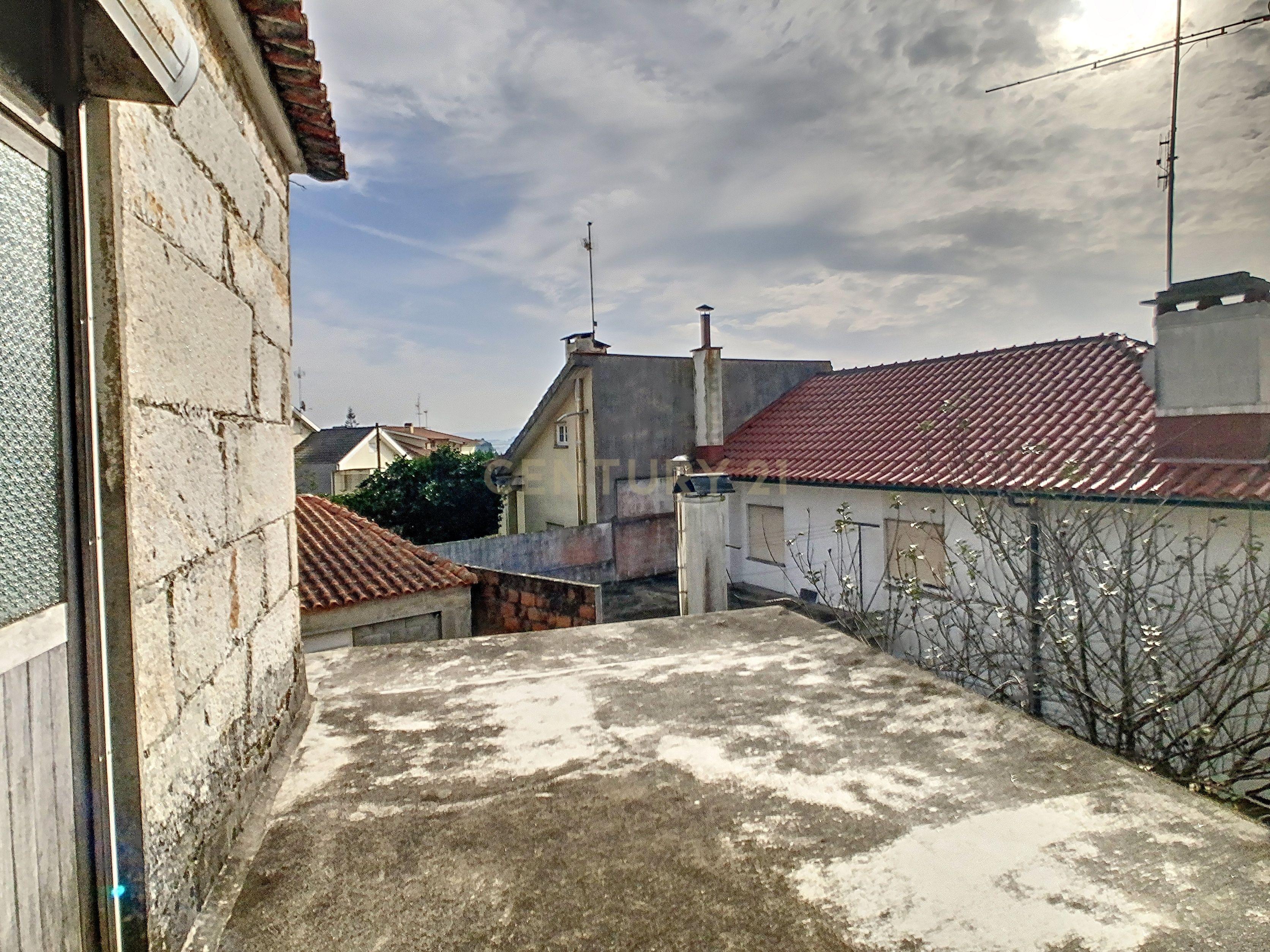 Moradia em Anha para restauro - Image 25