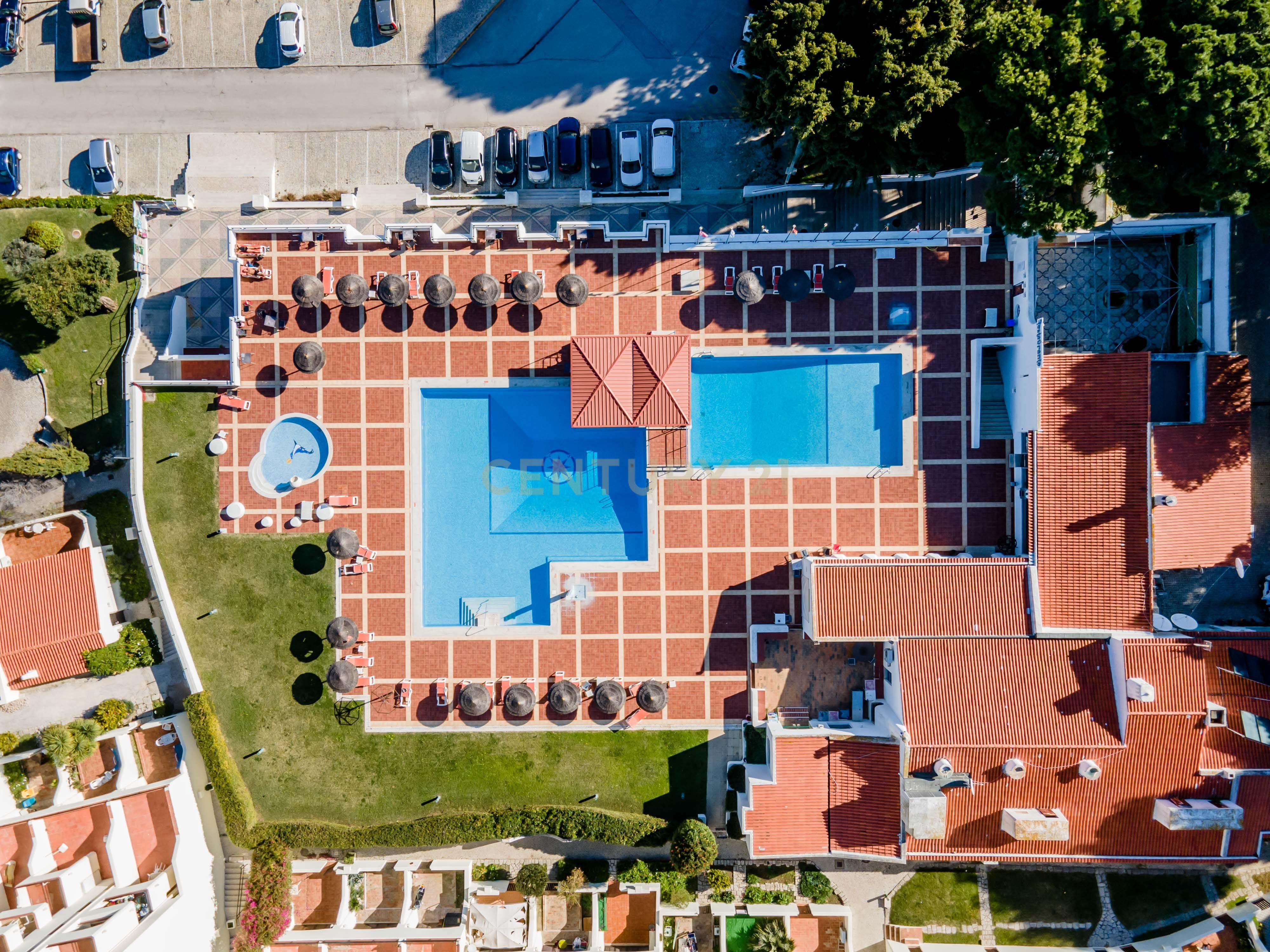 Apartamento T1 com vista mar a 800 metros do centro histórico e da praia de Albufeira - Image 3