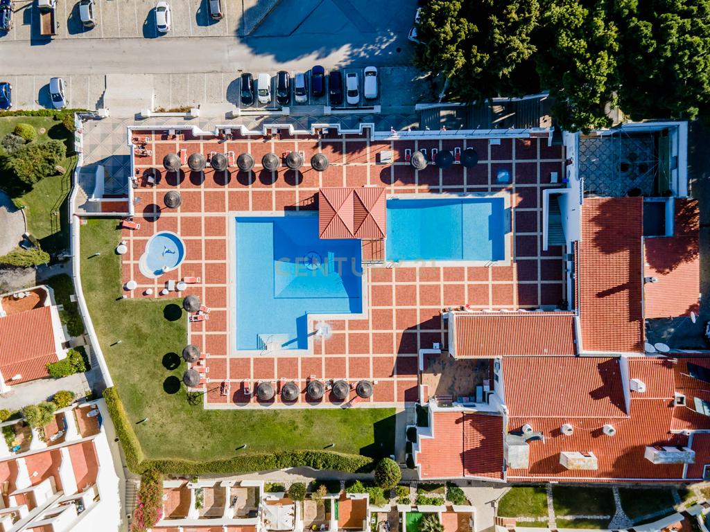 Apartamento T1 com vista mar a 800 metros do centro histórico e da praia de Albufeira - Image 3