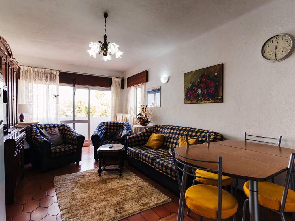 Apartamento T1 Quarteira a 8 minutos da praia - Image 2