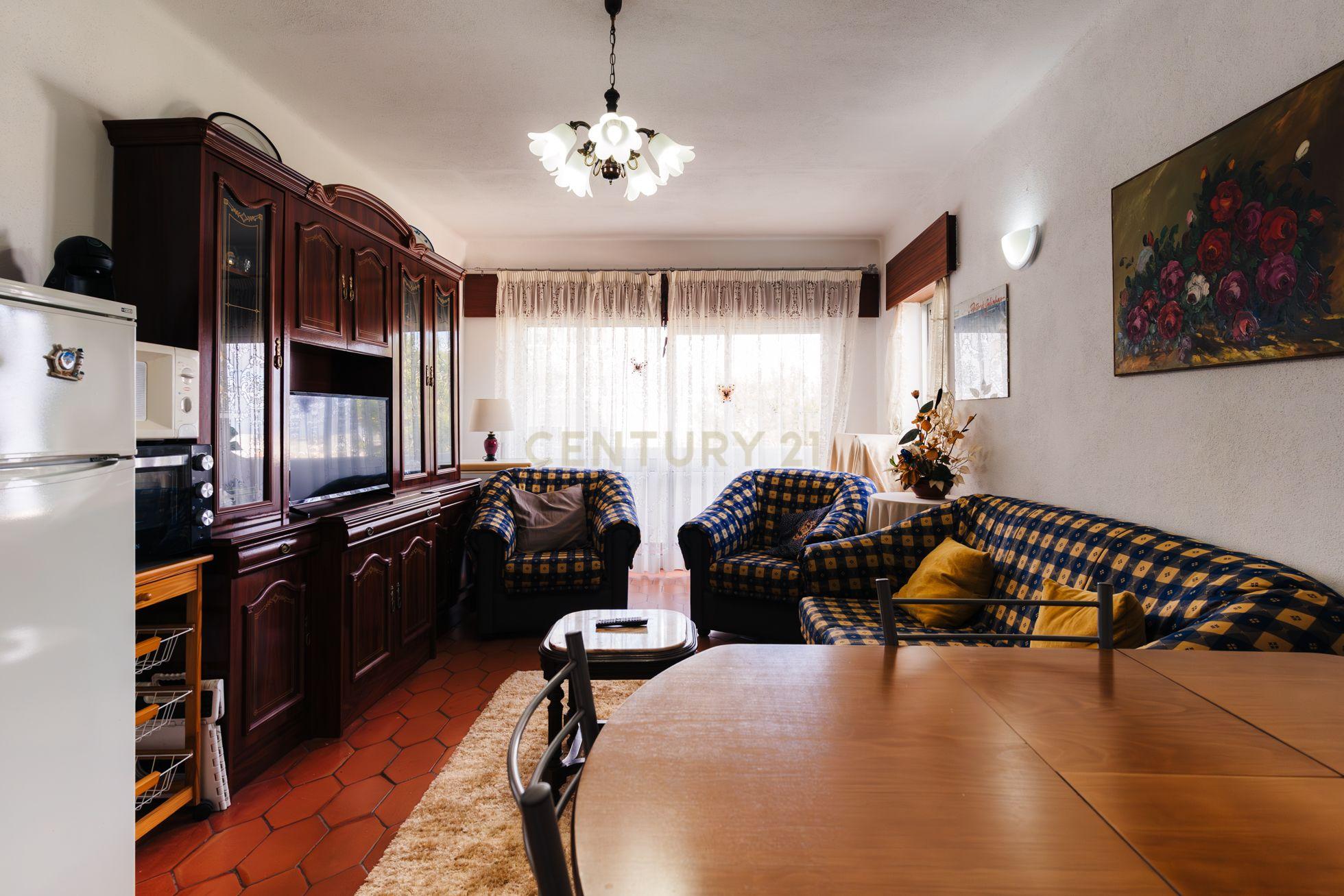 Apartamento T1 Quarteira a 8 minutos da praia - Image 4