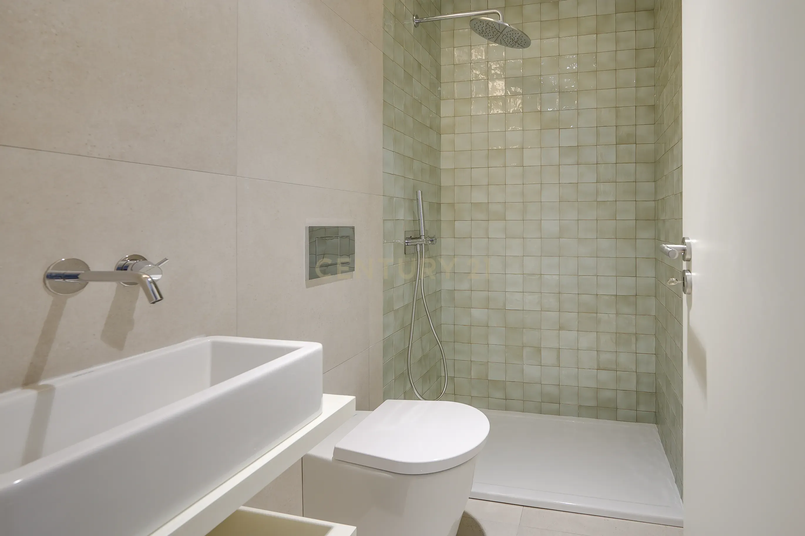 Apartamento novo de qualidade superior, do novo condomínio VENTEIRA 911 - Image 12