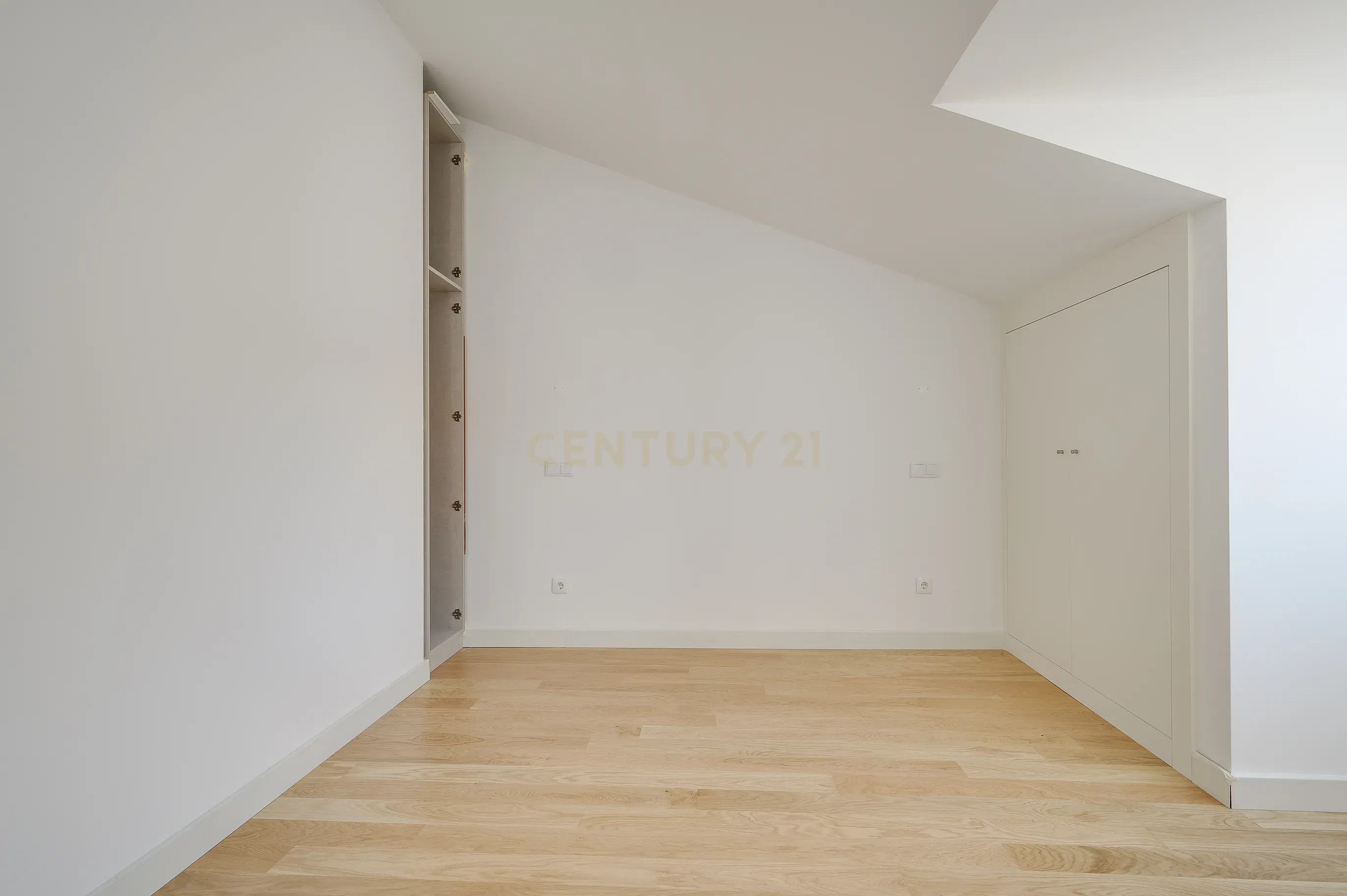 Apartamento novo de qualidade superior, do novo condomínio VENTEIRA 911 - Image 14