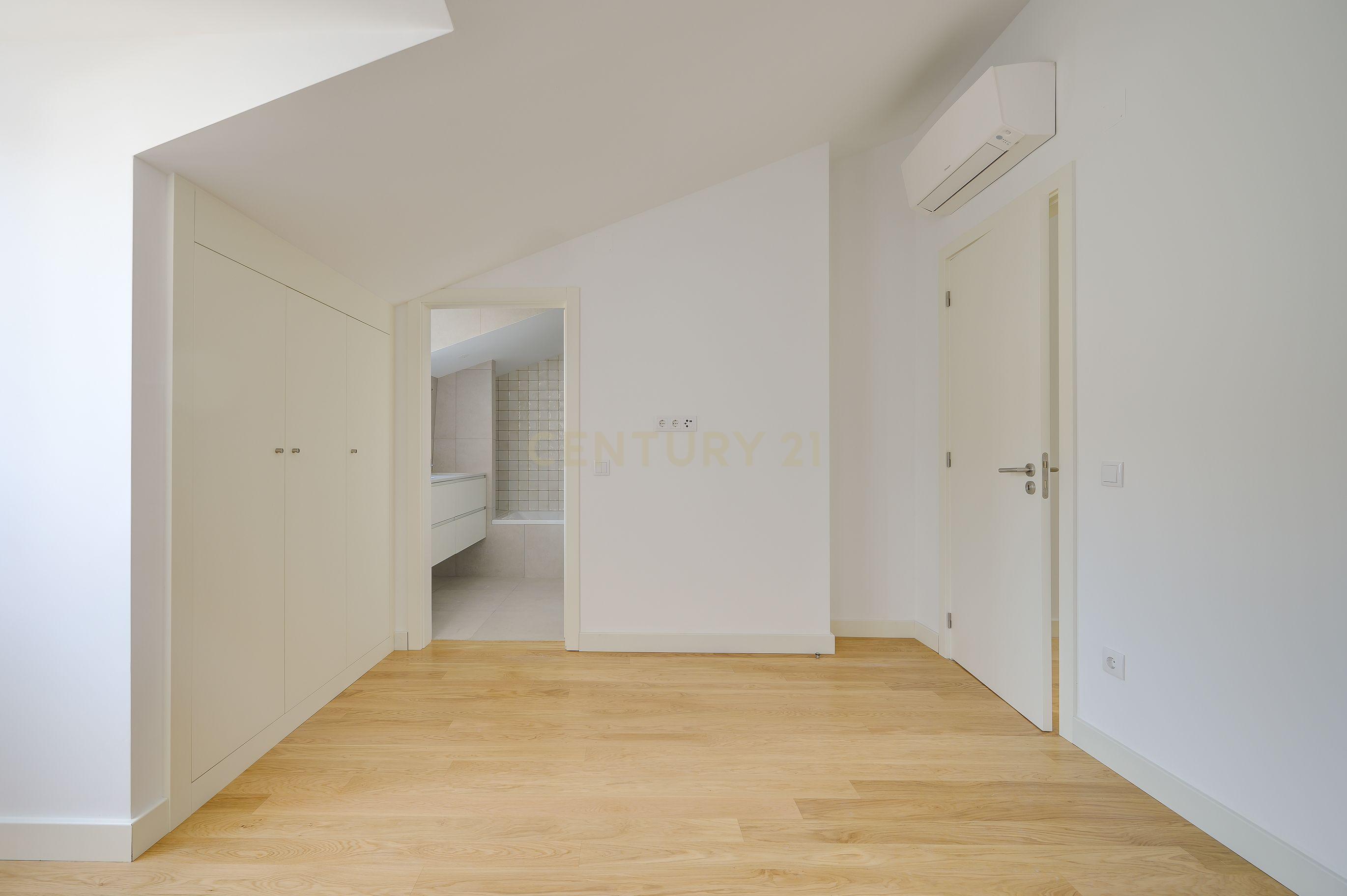 Apartamento novo de qualidade superior, do novo condomínio VENTEIRA 911 - Image 15