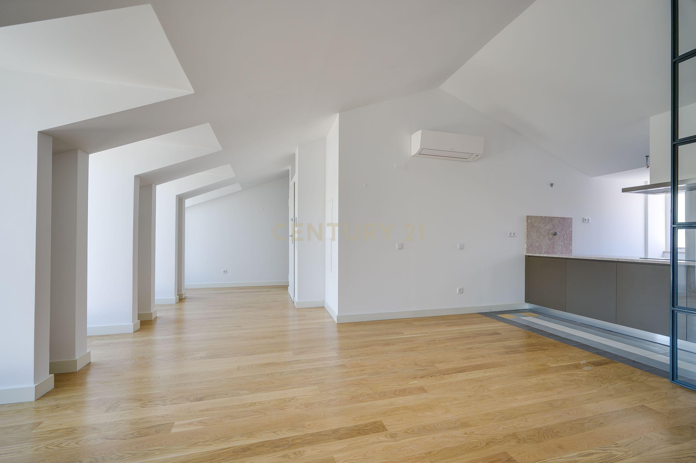 Apartamento novo de qualidade superior, do novo condomínio VENTEIRA 911 - Image 4